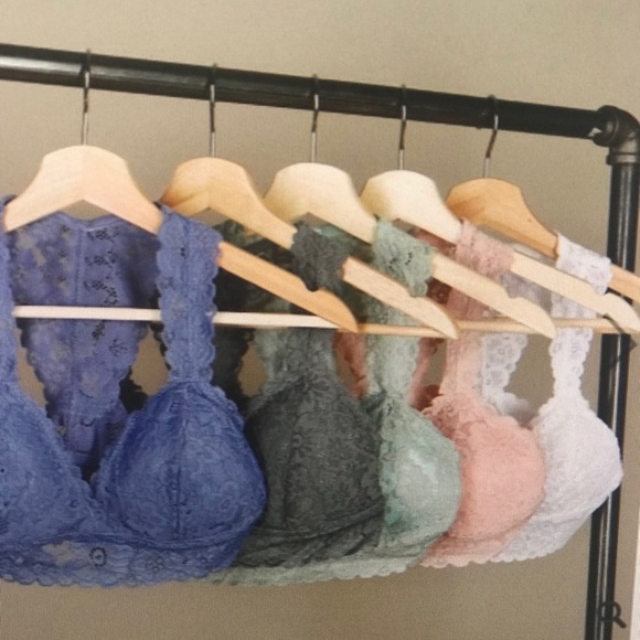 Other - NWT Lace Brallette ♥️